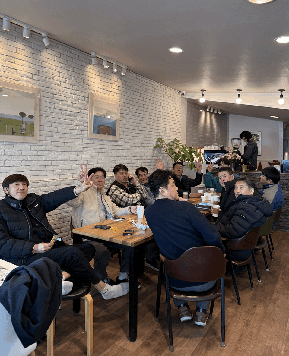 함께 교제하는 이천사랑교회 남전도회 회원들